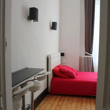 Les Cariatides Проживание в семье Лилль