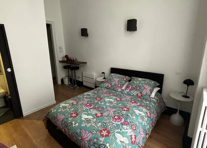 Les Cariatides Alloggio in famiglia *